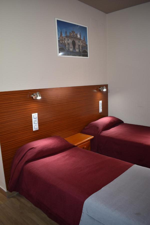 Hostal Alamare Севілья Екстер'єр фото