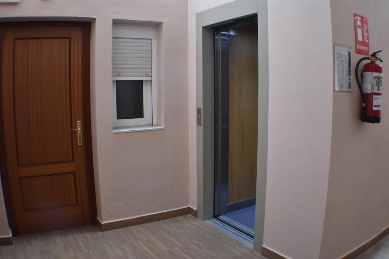 Hostal Alamare Севілья Екстер'єр фото