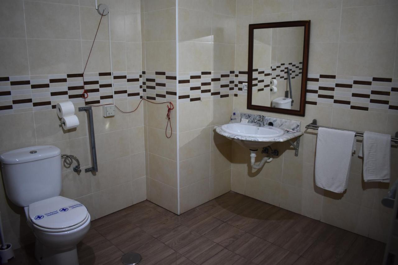 Hostal Alamare Севілья Екстер'єр фото