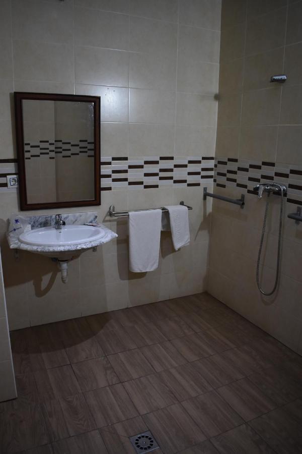 Hostal Alamare Севілья Екстер'єр фото