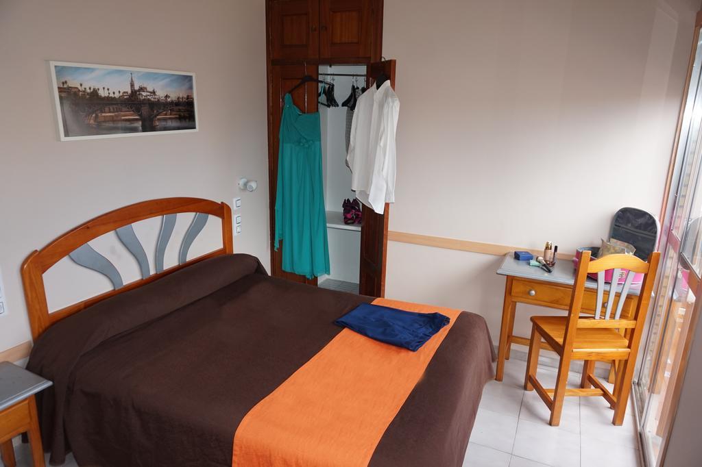 Hostal Alamare Севілья Екстер'єр фото